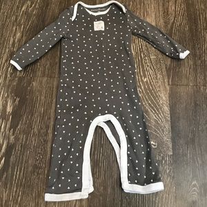 Burt’s Bees snap leg outfit